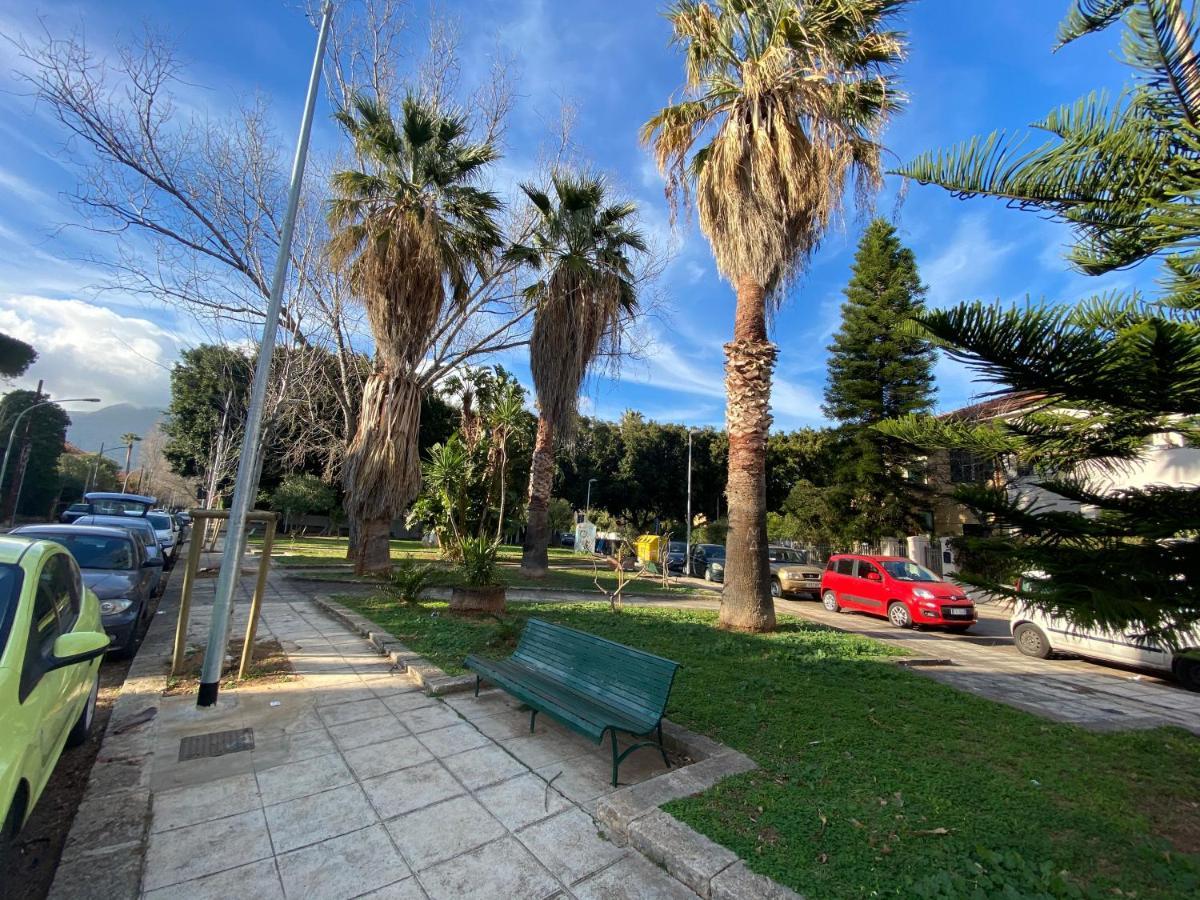 Villa Mondello Beach The House With Green Lawns Exterior foto